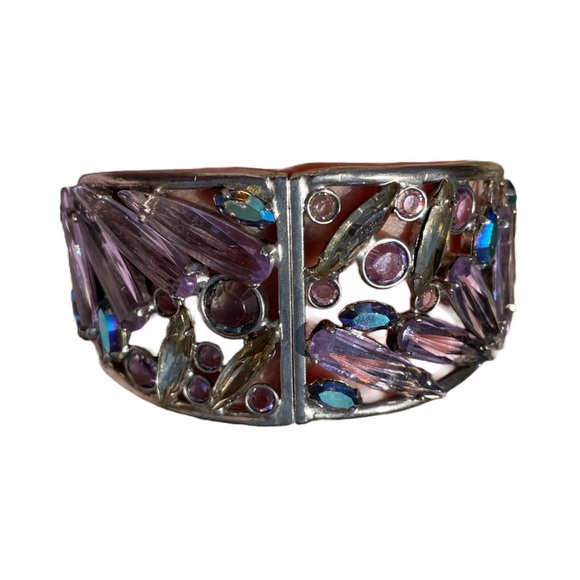 Sorrelli Cuff Crystal Bracelet. Beautiful colors. Eye catching. Founded 1983. - Picture 2 of 3